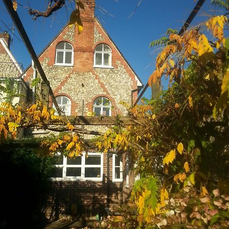 Rowlands Castle No 41 Bed & Breakfast Rowland's Castle Екстериор снимка